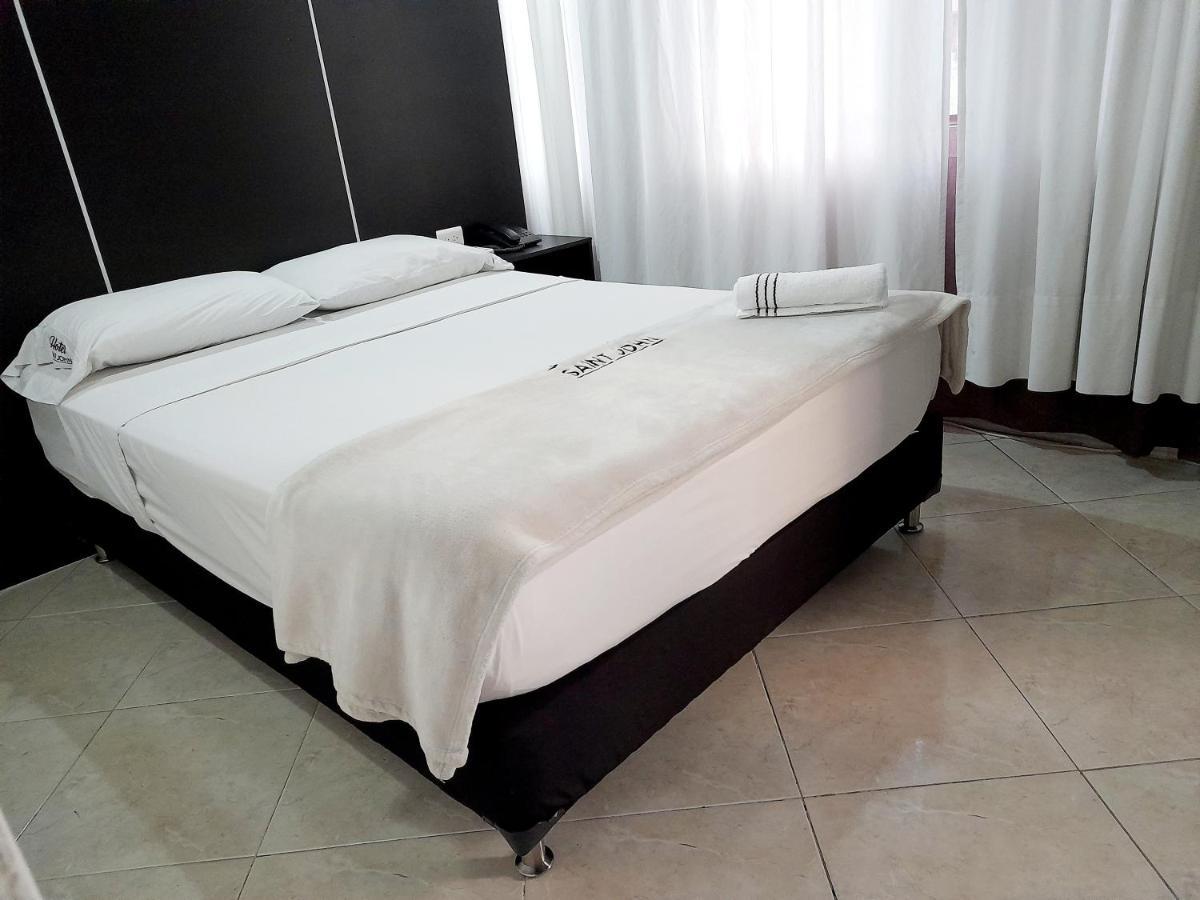 מדיין Hotel Saint John מראה חיצוני תמונה