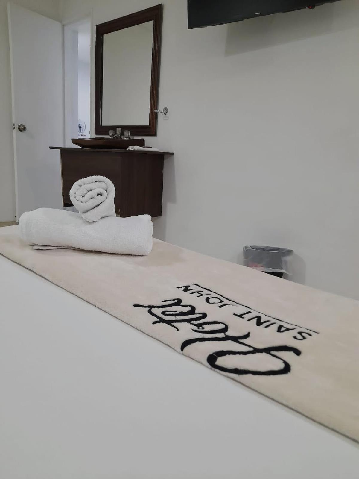 מדיין Hotel Saint John מראה חיצוני תמונה