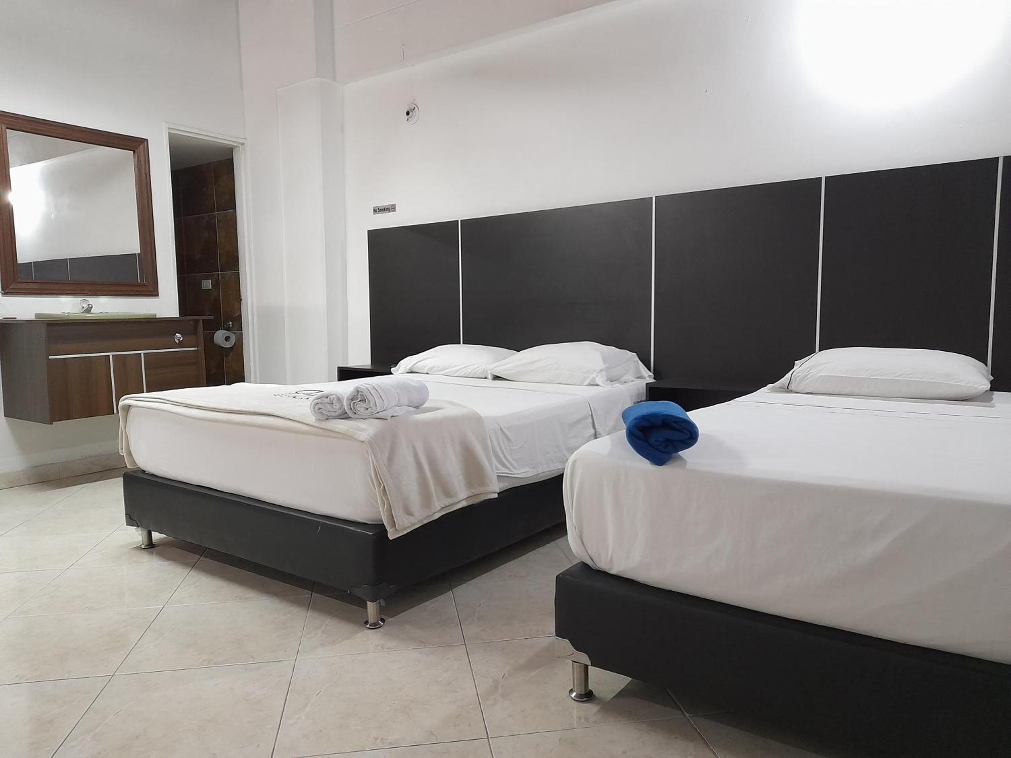 מדיין Hotel Saint John מראה חיצוני תמונה