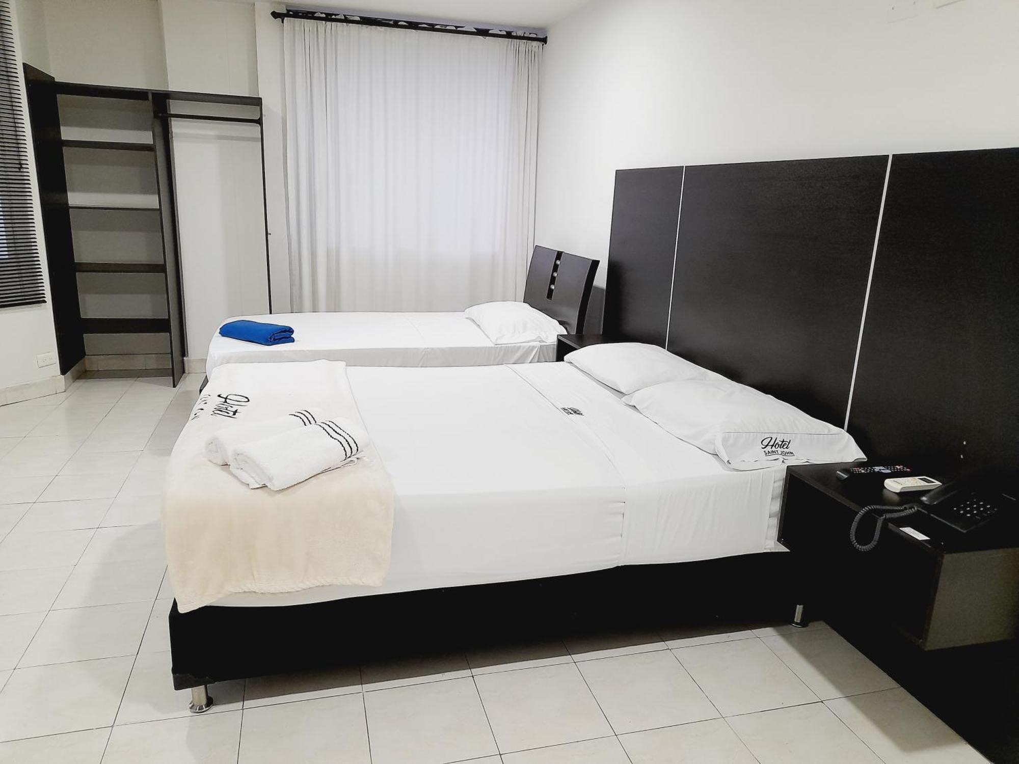 מדיין Hotel Saint John מראה חיצוני תמונה