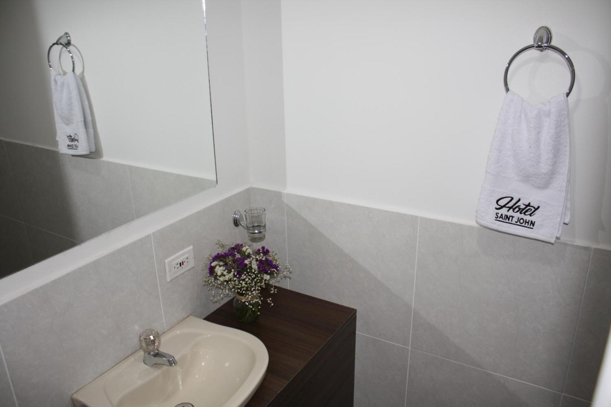 מדיין Hotel Saint John מראה חיצוני תמונה