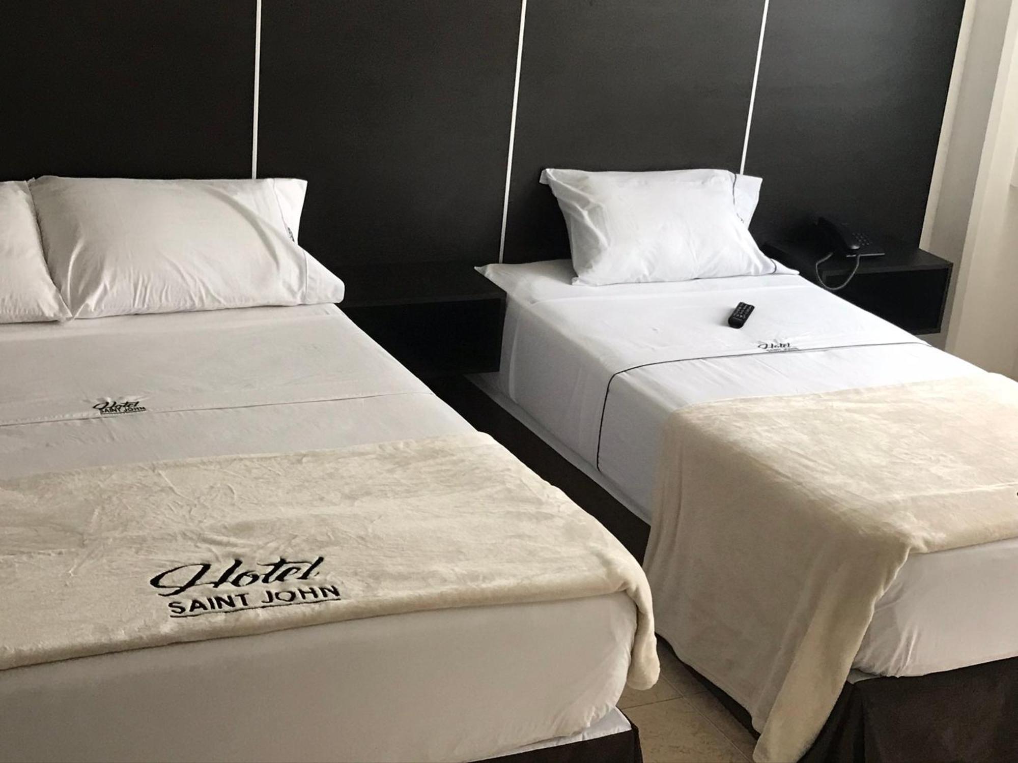 מדיין Hotel Saint John מראה חיצוני תמונה