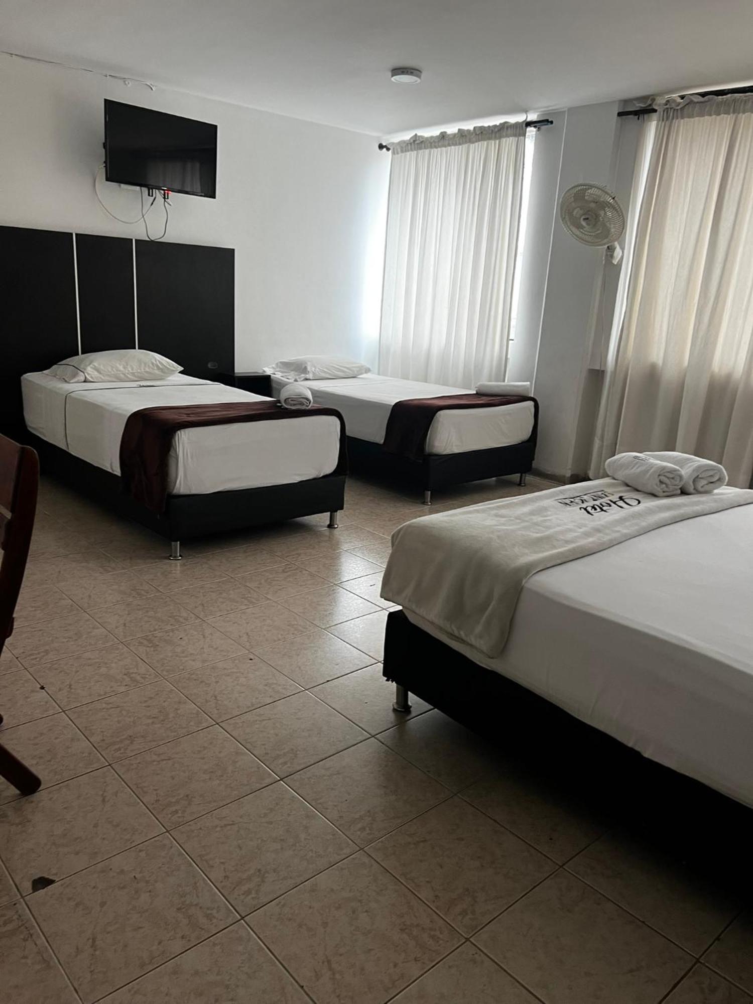 מדיין Hotel Saint John מראה חיצוני תמונה